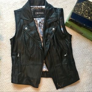 Faux leather vest ▪️